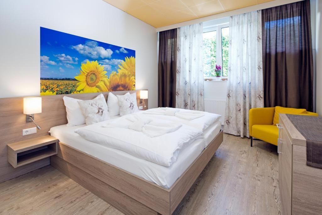 Bed and Breakfast Cafe Lounge Traisen Exteriér fotografie
