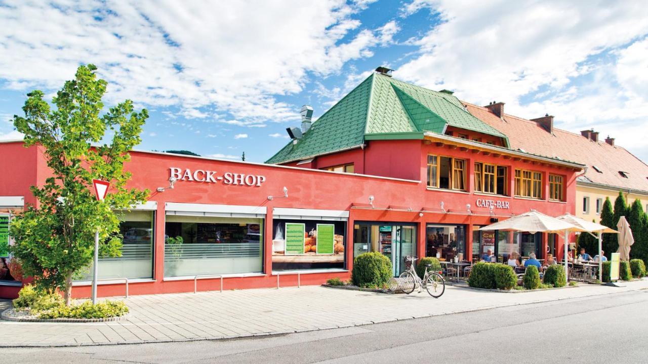 Bed and Breakfast Cafe Lounge Traisen Exteriér fotografie